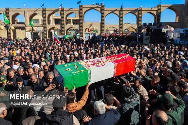 مراسم تشییع پیکر مطهر «شهدای خوشنام» در یزد