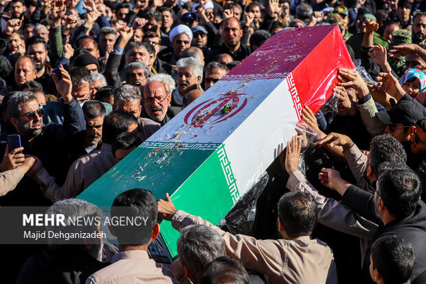 مراسم تشییع پیکر مطهر «شهدای خوشنام» در یزد