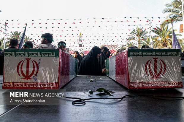 میزبانی پرشکوه گیلانیان از هفت شهید گمنام در اجتماع بزرگ فاطمیون رشت