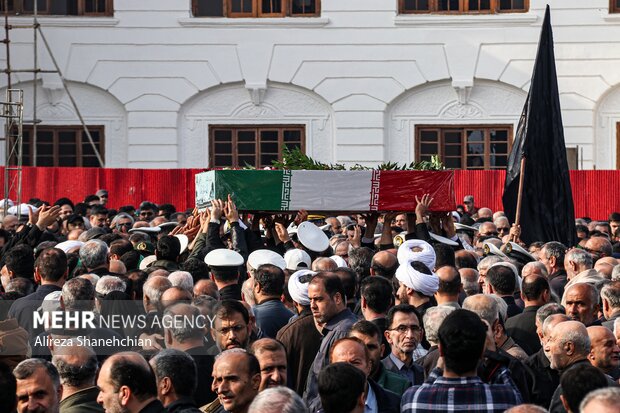 میزبانی پرشکوه گیلانیان از هفت شهید گمنام در اجتماع بزرگ فاطمیون رشت
