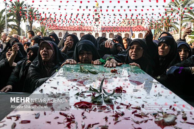 میزبانی پرشکوه گیلانیان از هفت شهید گمنام در اجتماع بزرگ فاطمیون رشت