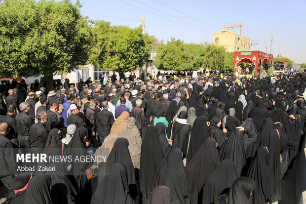 پیکر پاک ۱۴ شهید گمنام در بندرعباس