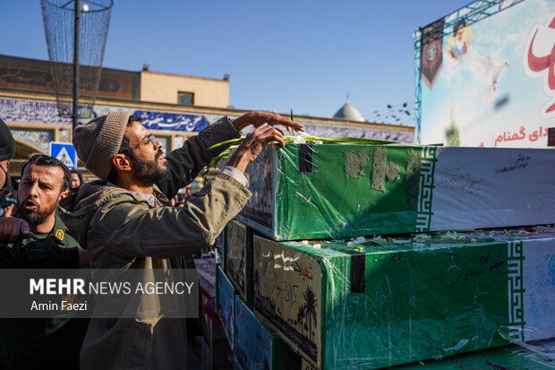تشییع 12 شهید در شیراز