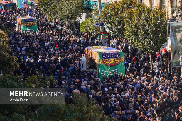 تشییع 12 شهید در شیراز