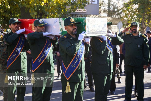 تشییع و خاکسپاری پیکر هشت شهید گمنام در بجنورد