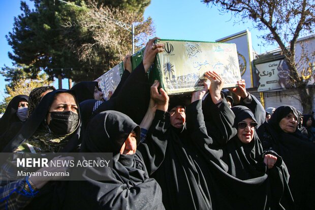 تشییع و خاکسپاری پیکر هشت شهید گمنام در بجنورد