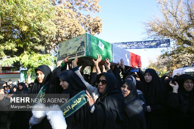 تشییع و خاکسپاری پیکر هشت شهید گمنام در بجنورد