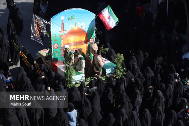 برگزاری آیین تشییع شهدای گمنام در اراک