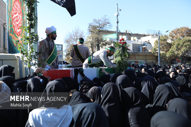 برگزاری آیین تشییع شهدای گمنام در اراک