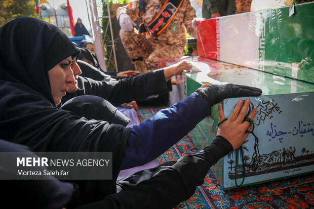 تشییع باشکوه 6شهید گمنام در شهرکرد بام ایران