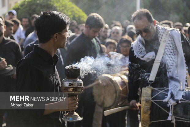 پیکر پاک ۱۴ شهید گمنام در بندرعباس