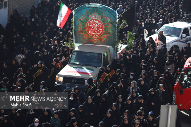 برگزاری آیین تشییع شهدای گمنام در اراک