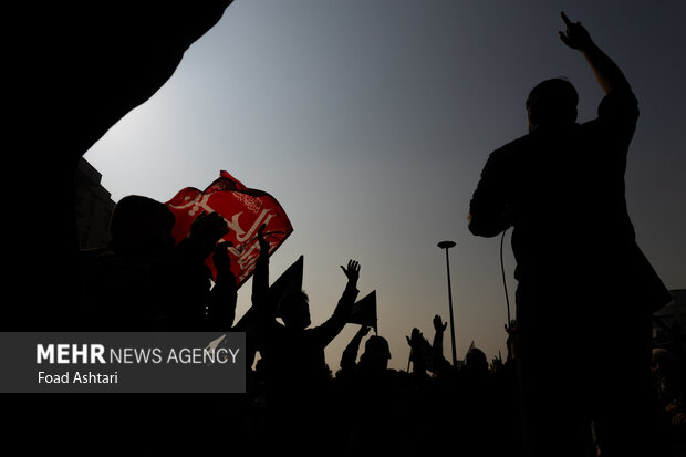 مراسم عزاداری شهادت حضرت زهرا (س) در میدان هفتم تیر