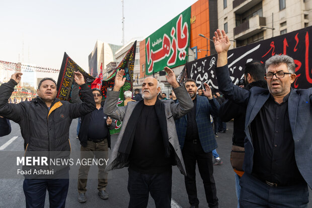 مراسم عزاداری شهادت حضرت زهرا (س) در میدان هفتم تیر