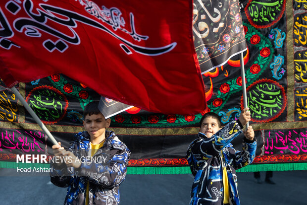 مراسم عزاداری شهادت حضرت زهرا (س) در میدان هفتم تیر
