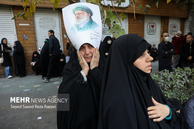 مراسم تشییع پیکرهای 100 شهید گمنام دوران دفاع مقدس در تهران 14