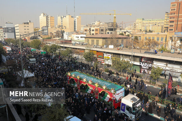 مراسم تشییع پیکرهای 100 شهید گمنام دوران دفاع مقدس در تهران 20