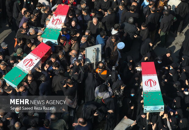 مراسم تشییع پیکرهای 100 شهید گمنام دوران دفاع مقدس در تهران 34