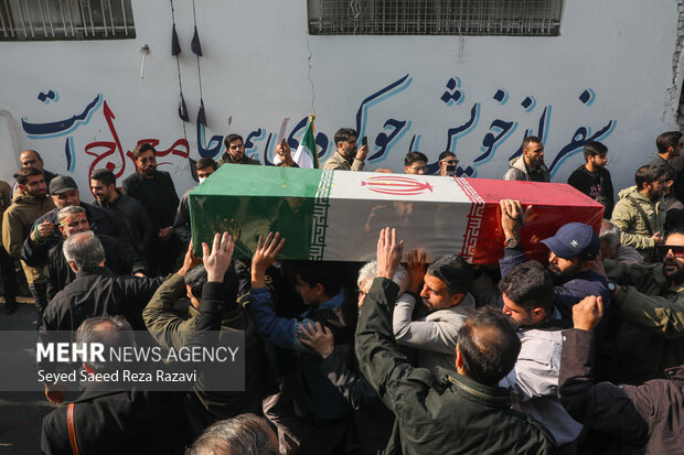 مراسم تشییع پیکرهای 100 شهید گمنام دوران دفاع مقدس در تهران 39