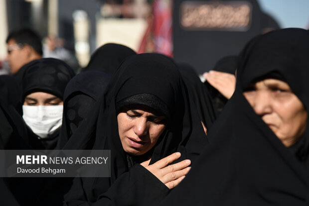 مراسم تشییع پیکر شهدای گمنام دفاع مقدس در مشهد