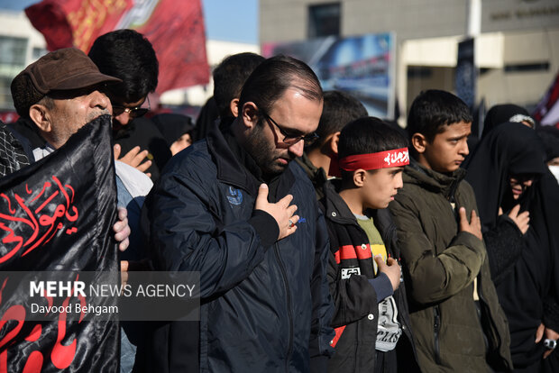 مراسم تشییع پیکر شهدای گمنام دفاع مقدس در مشهد