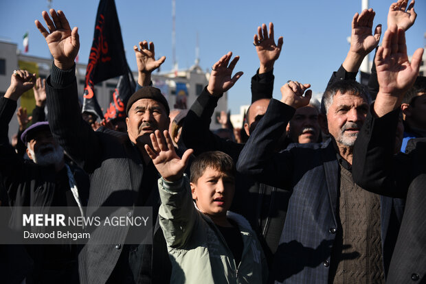 مراسم تشییع پیکر شهدای گمنام دفاع مقدس در مشهد