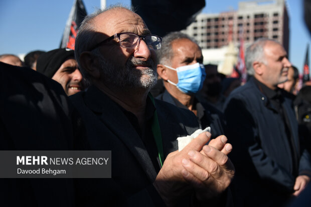 مراسم تشییع پیکر شهدای گمنام دفاع مقدس در مشهد