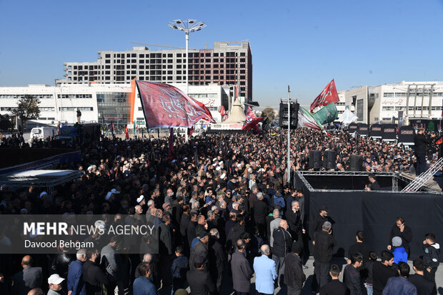 مراسم تشییع پیکر شهدای گمنام دفاع مقدس در مشهد