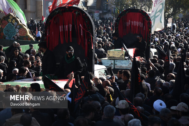 مراسم تشییع پیکر شهدای گمنام دفاع مقدس در مشهد