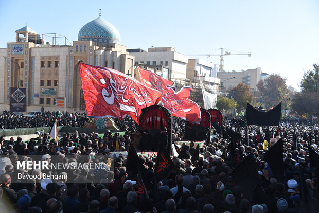 مراسم تشییع پیکر شهدای گمنام دفاع مقدس در مشهد