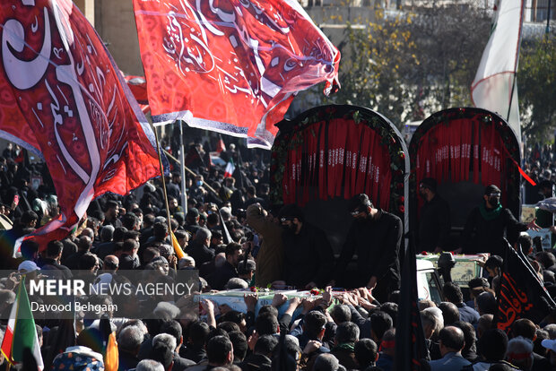 مراسم تشییع پیکر شهدای گمنام دفاع مقدس در مشهد