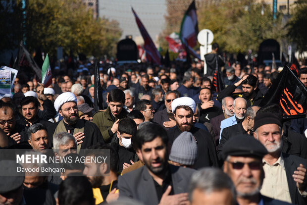 مراسم تشییع پیکر شهدای گمنام دفاع مقدس در مشهد