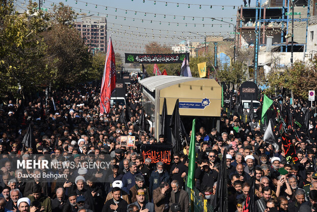 مراسم تشییع پیکر شهدای گمنام دفاع مقدس در مشهد