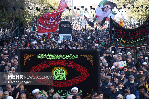 مراسم تشییع پیکر شهدای گمنام دفاع مقدس در مشهد