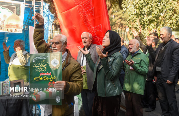 تشییع پیکر مطهر ۱۰ شهید گمنام در کرج