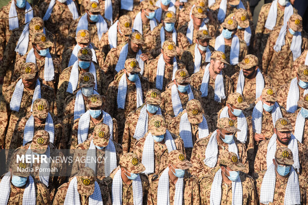 تشییع پیکر مطهر ۱۰ شهید گمنام در کرج