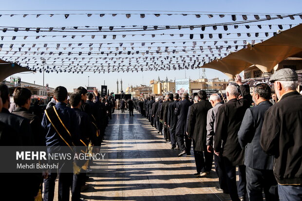 تشییع 7 شهید گمنام در شهر مقدس قم