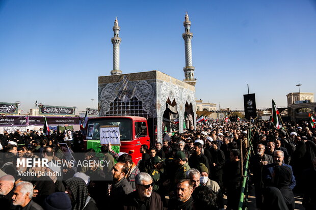 تشییع 7 شهید گمنام در شهر مقدس قم