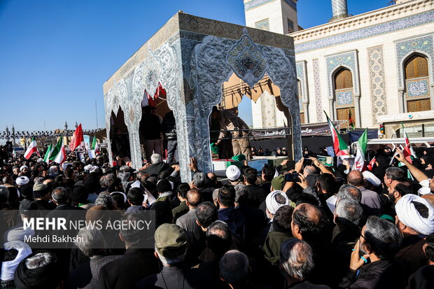 تشییع 7 شهید گمنام در شهر مقدس قم