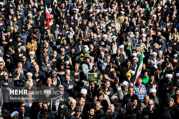 تشییع 7 شهید گمنام در شهر مقدس قم
