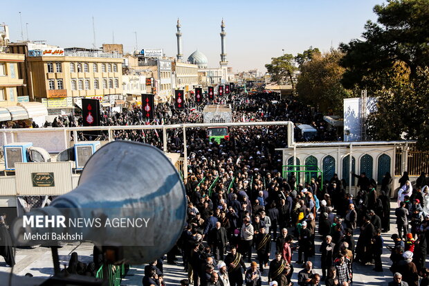 تشییع 7 شهید گمنام در شهر مقدس قم