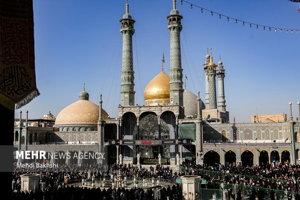 تشییع 7 شهید گمنام در شهر مقدس قم