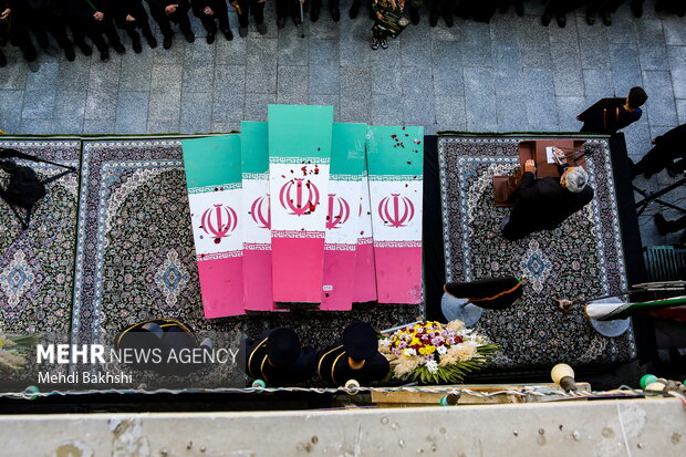 تشییع 7 شهید گمنام در شهر مقدس قم