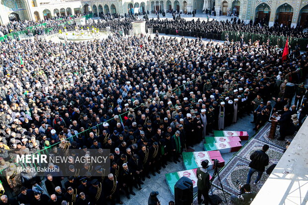 تشییع 7 شهید گمنام در شهر مقدس قم