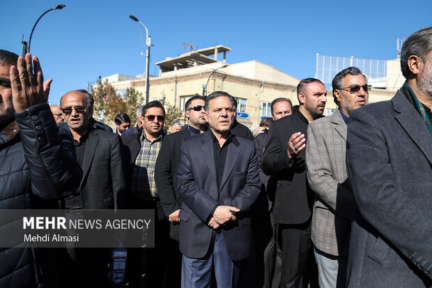 آیین تشییع ۲ شهید گمنام در شهر زنجان