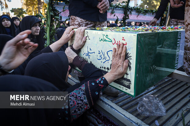 آیین تشییع ۲ شهید گمنام در شهر زنجان