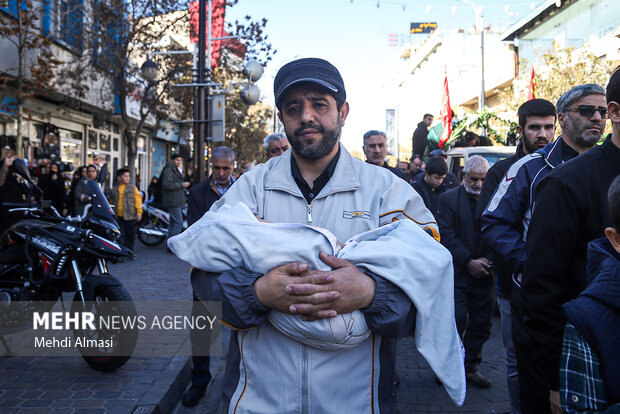 آیین تشییع ۲ شهید گمنام در شهر زنجان