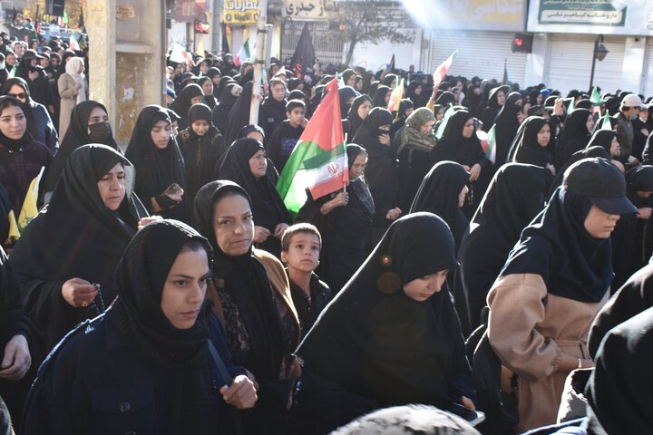 تشییع شهدای خوش‌نام بر دستان عزاداران فاطمی در یاسوج