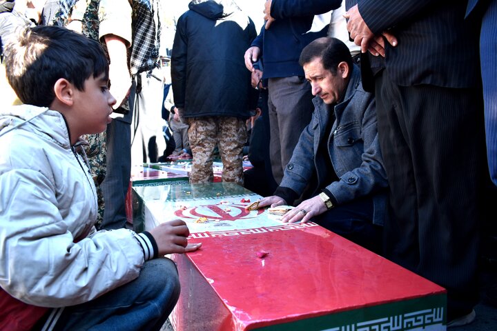 تشییع شهدای خوش‌نام بر دستان عزاداران فاطمی در یاسوج