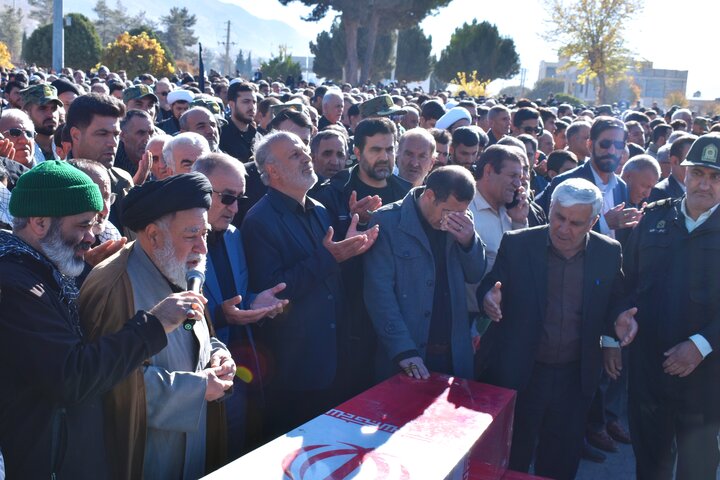 تشییع شهدای خوش‌نام بر دستان عزاداران فاطمی در یاسوج